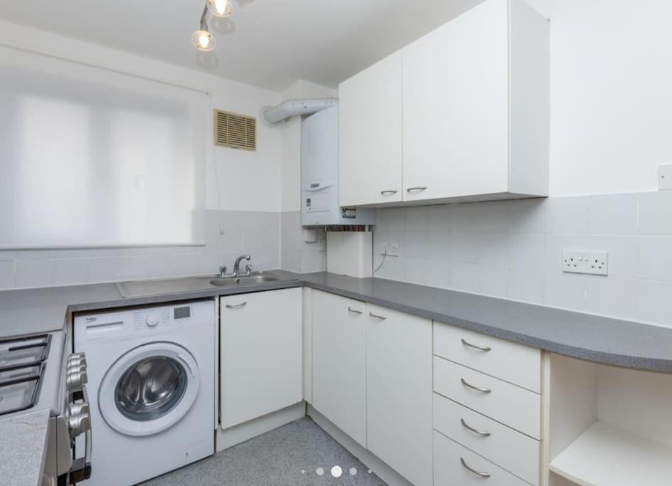 Bright, Nice Interior, Close To The City, 2 Bedroom Apartment Londyn Zewnętrze zdjęcie