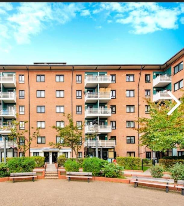 Bright, Nice Interior, Close To The City, 2 Bedroom Apartment Londyn Zewnętrze zdjęcie